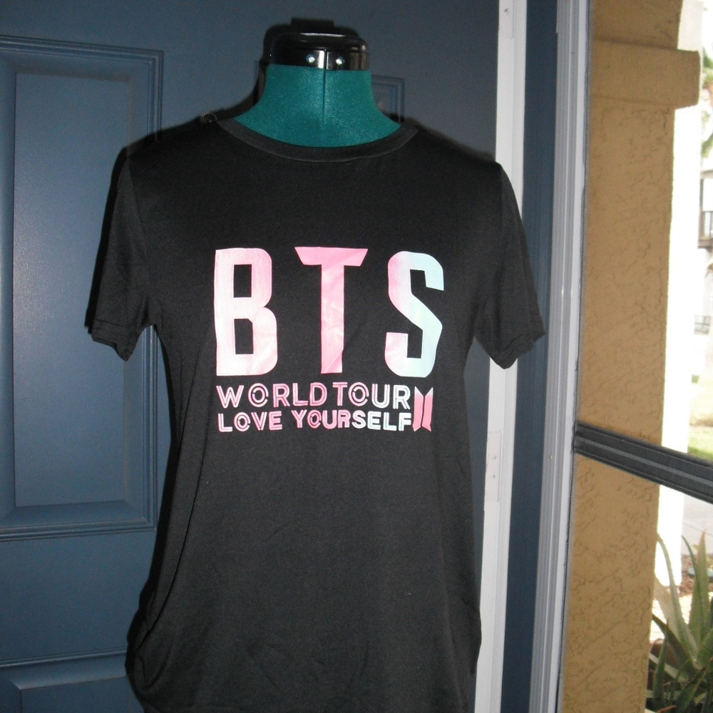 BTS World Tour Love Yourself T-shirt Bundle SMLXL